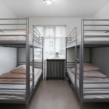101 Hostel *